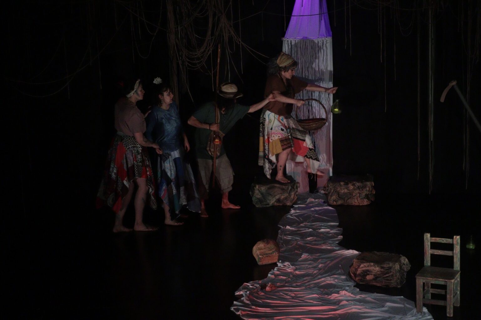 MAYUKUNA, Obra de Teatro