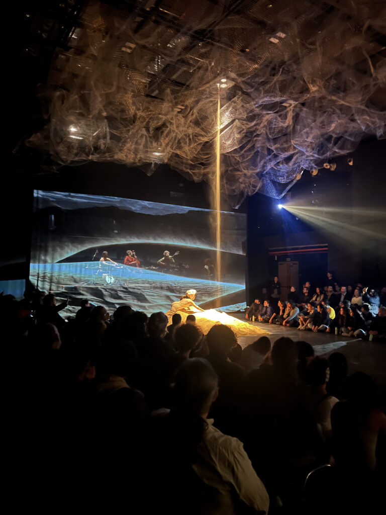 Con imágenes y sonido envolventes, y música en vivo, vuelve Habūb