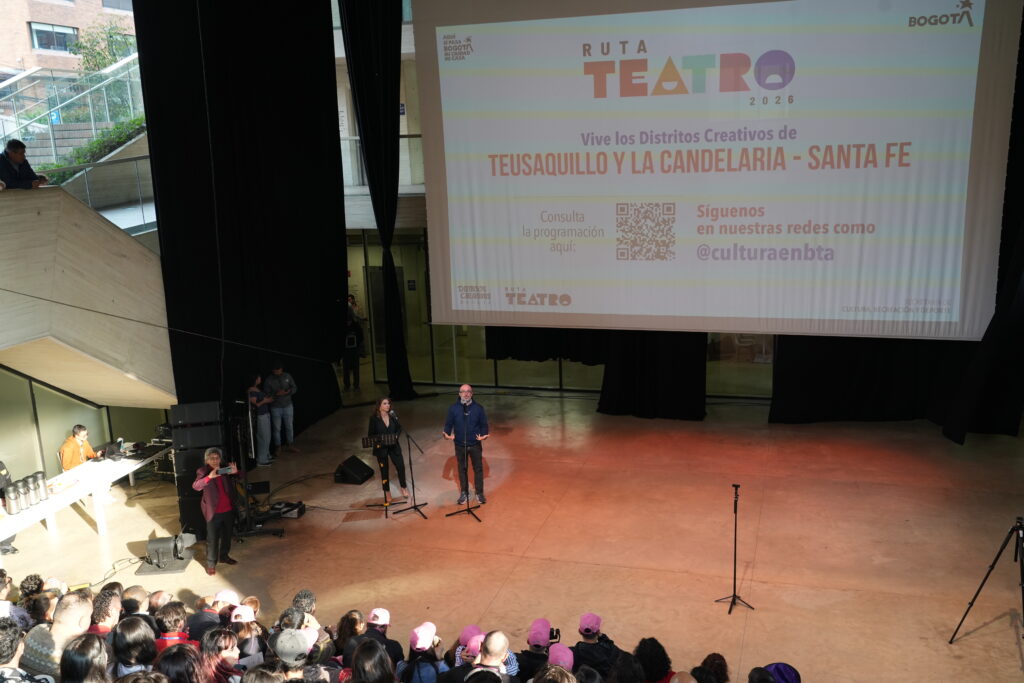 Invitación abierta a celebrar el arte, a recorrer la ciudad desde el teatro.